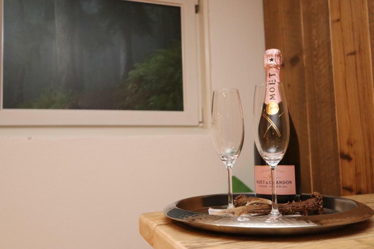 Appartement Haensel & Gretel เวอร์เฟนแวง ภายนอก รูปภาพ